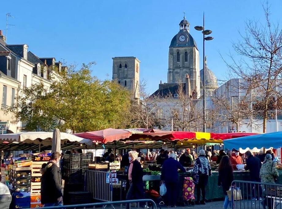 Apartmán L'Eskale / Gare De Tours Exteriér fotografie